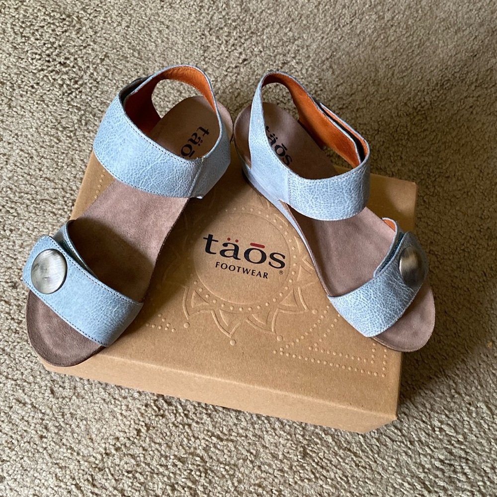Taos, Dusty Blue, 6.5, Medium, Directions on up keep of shoes. NEVER WORN!!